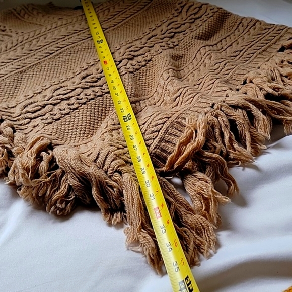 RALPH LAUREN Lauren Lambswool Blend Cable Knit Tan Poncho Sweater Fringe - Picture 5 of 5